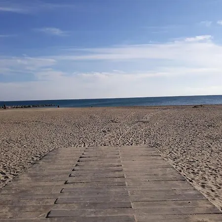 Place De La Mairie : Joli 2 Pieces Climatise ! Sète
